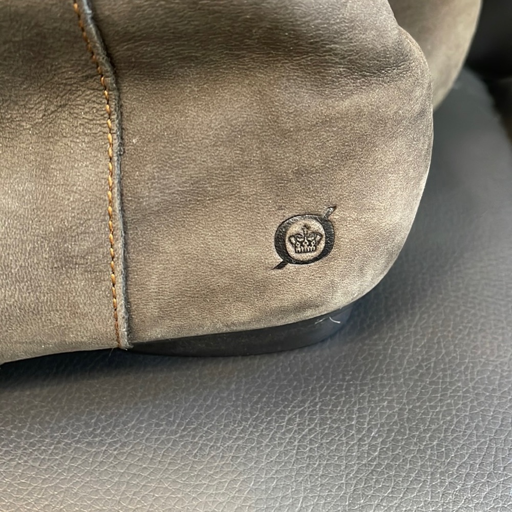 Born brown boots size 7.5